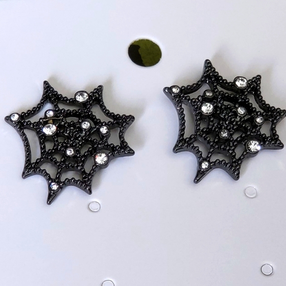 Spider Web Earrings - Picture 2 of 2